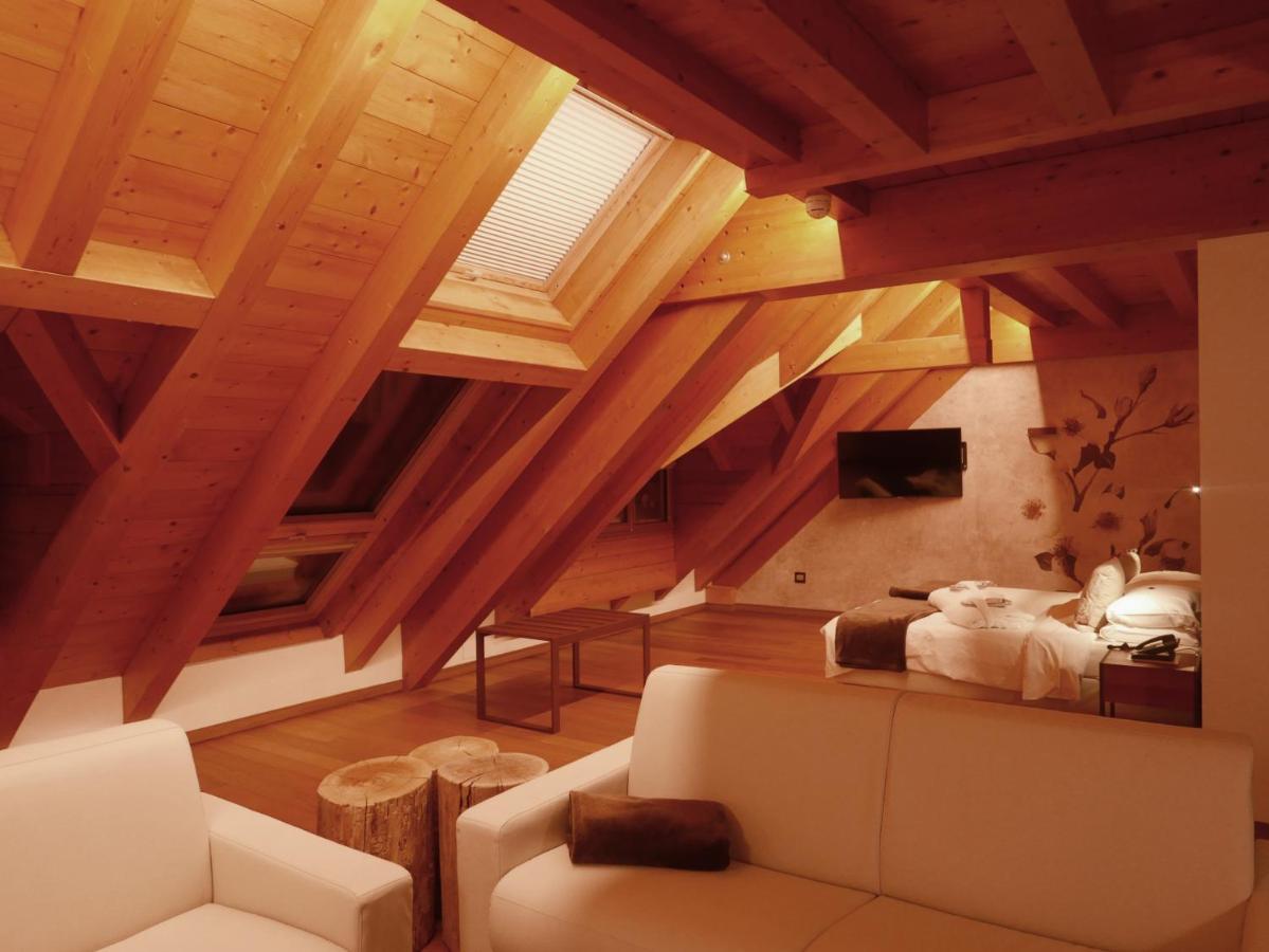 Hotel Paradiso أسياجو المظهر الخارجي الصورة