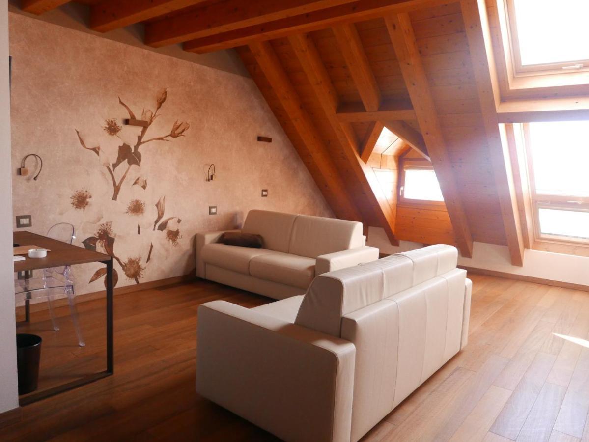 Hotel Paradiso أسياجو المظهر الخارجي الصورة