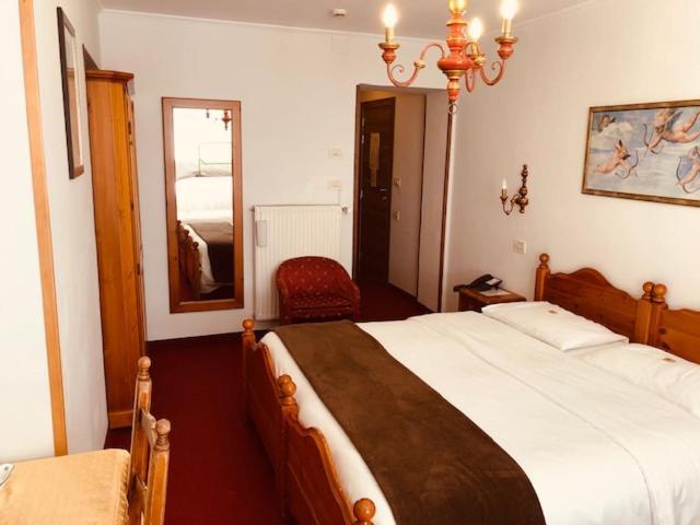 Hotel Paradiso أسياجو المظهر الخارجي الصورة