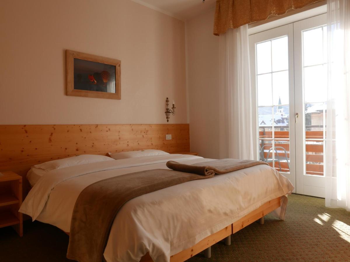 Hotel Paradiso أسياجو المظهر الخارجي الصورة