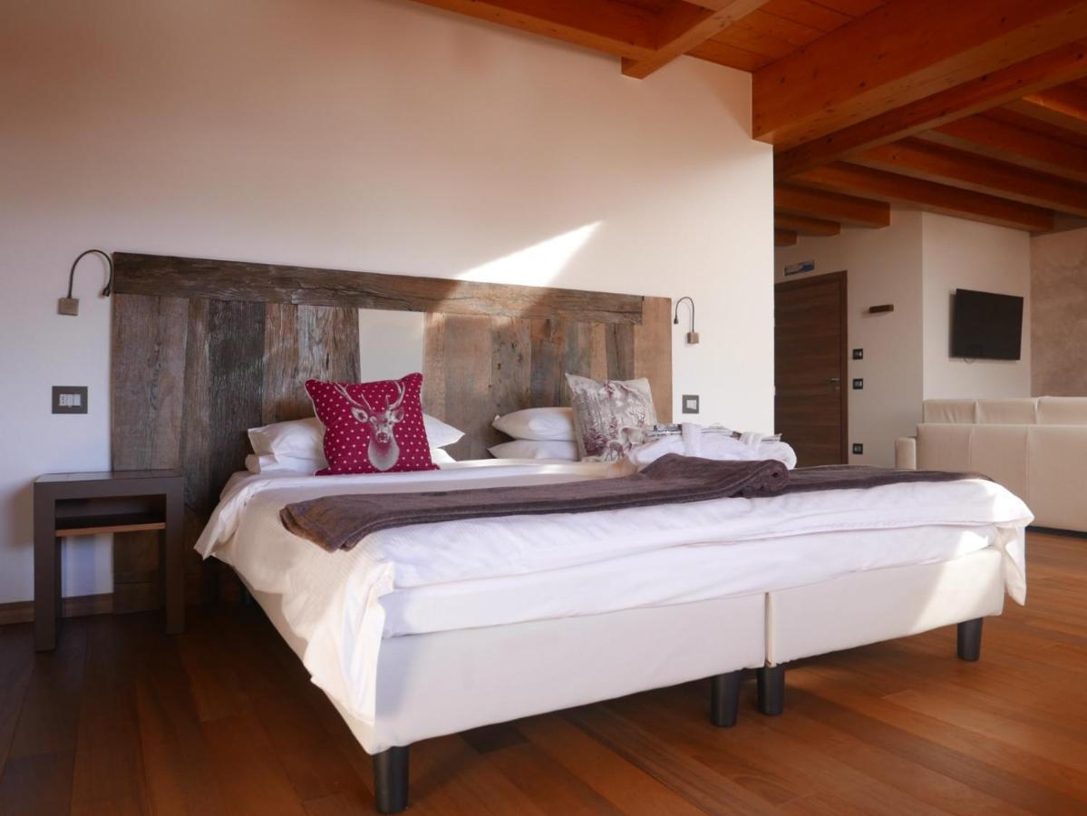 Hotel Paradiso أسياجو المظهر الخارجي الصورة