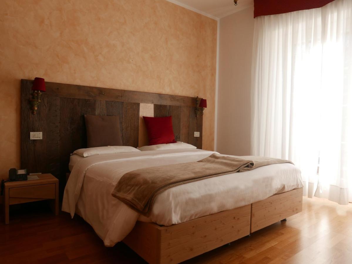 Hotel Paradiso أسياجو المظهر الخارجي الصورة