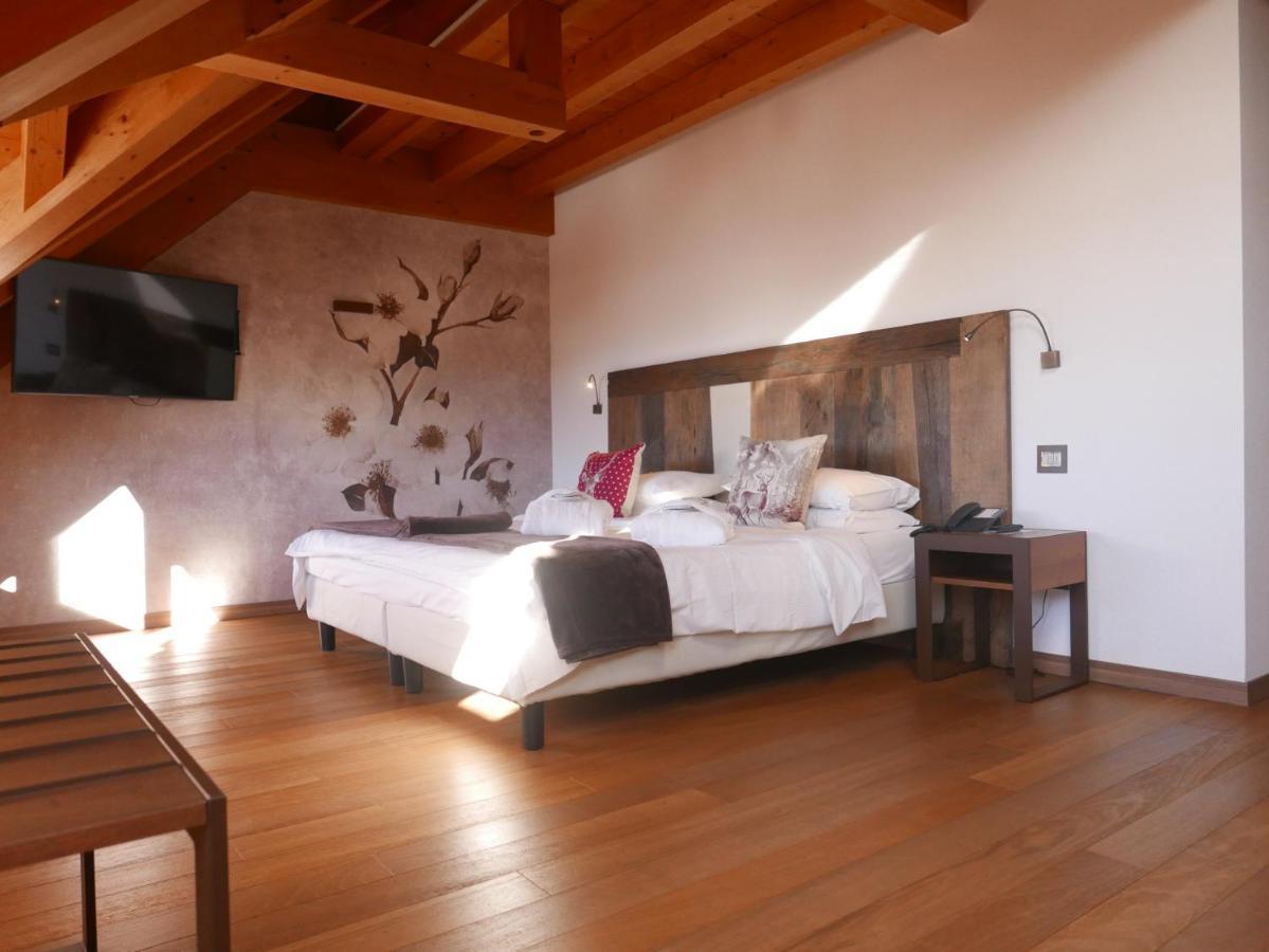Hotel Paradiso أسياجو المظهر الخارجي الصورة